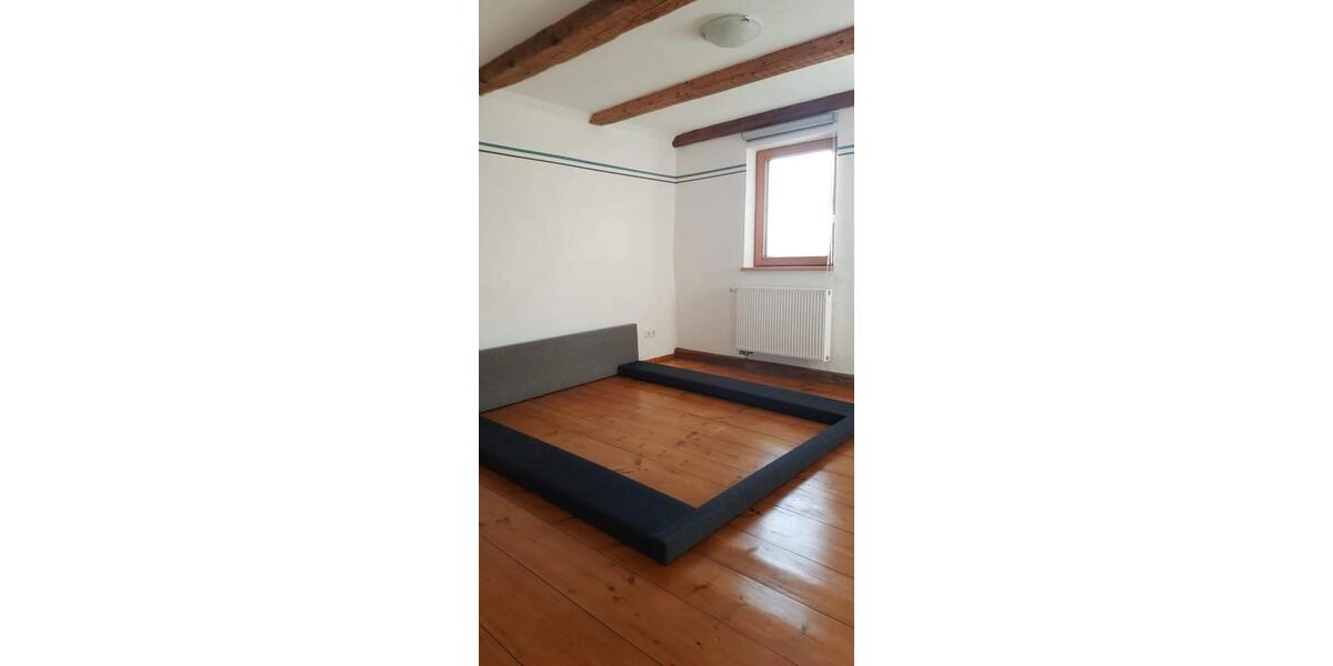 Etagenwohnung Dombühl - 2.5 Zimmer, 99 m&sup2;, 750&euro; | Angebot:25303671