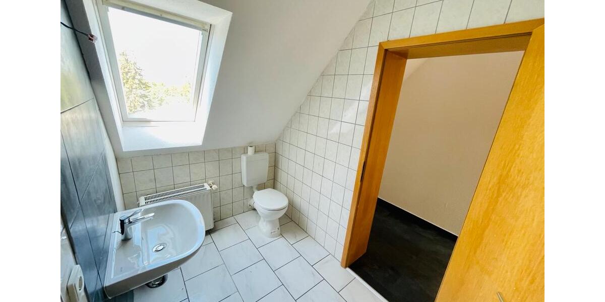 Dachgeschoßwohnung Halberstadt - 3 Zimmer, 68 m&sup2;, 440&euro; | Angebot:25498153