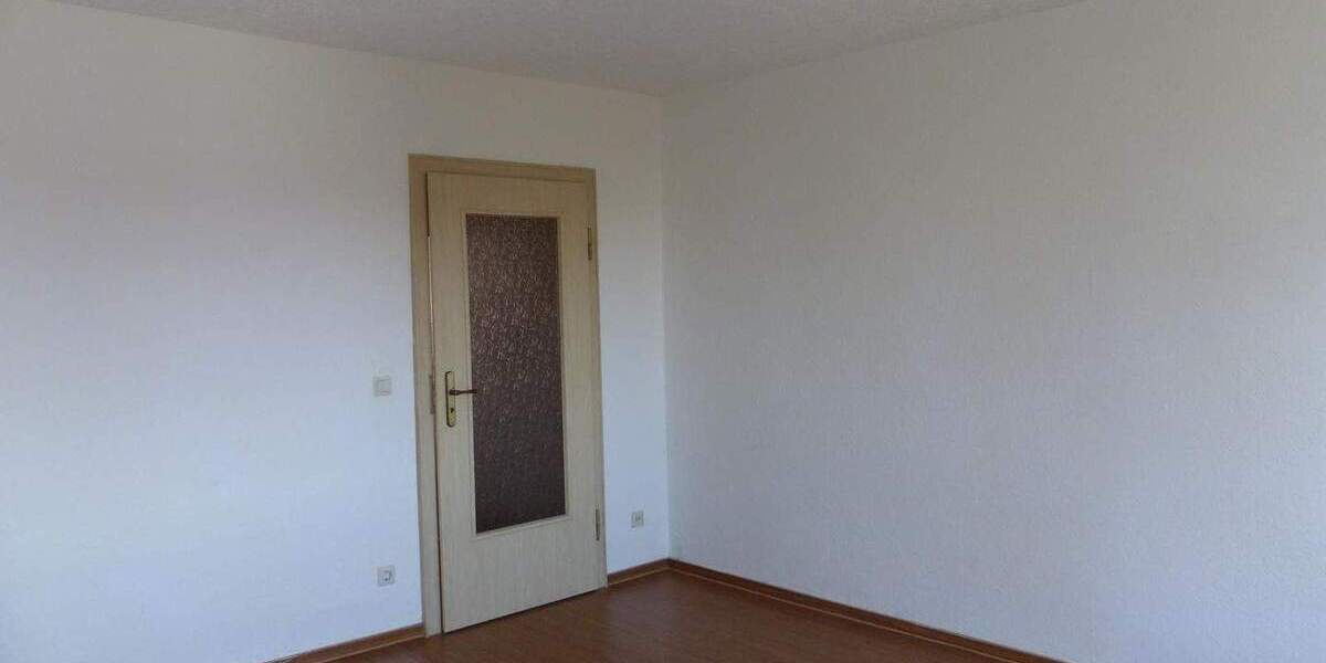Etagenwohnung Cavertitz - 3 Zimmer, 57 m&sup2;, 289&euro; | Angebot:26723303