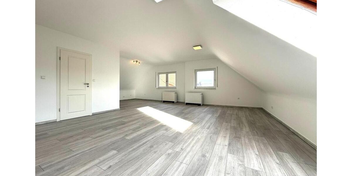 Schöne 2-Zimmer DG-Wohnung inkl. Küche * in Rheinstetten 2 zimmer