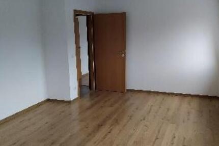 Wohnung Forst (Lausitz) - 3 Zimmer, 98 m&sup2;, 735&euro; | Angebot:25366506