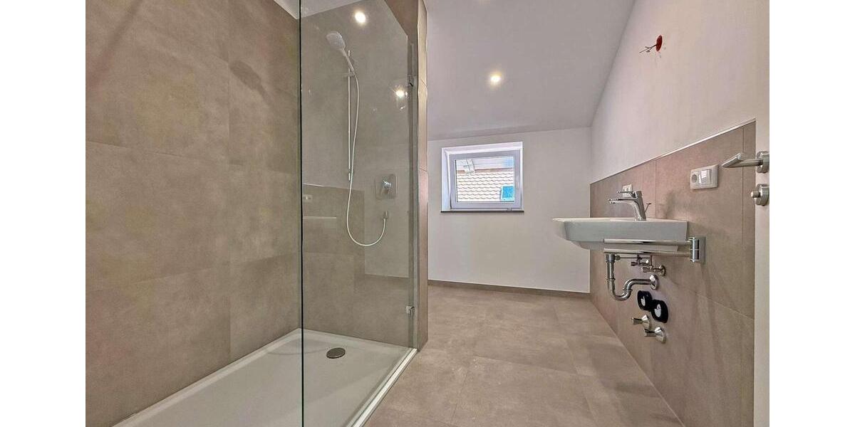 Etagenwohnung Altenmarkt an der Alz - 3 Zimmer, 71 m&sup2;, 990&euro; | Angebot:24781861