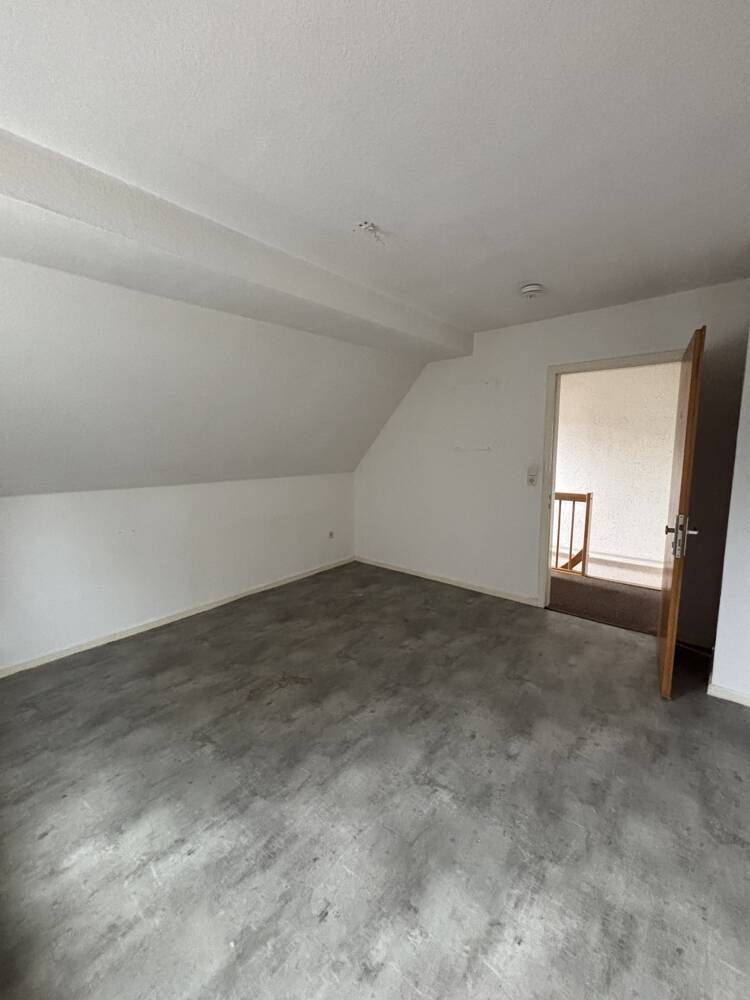 Charmante 2-Zimmer-Dachgeschoßwohnung im Herzen von Breckerfeld
