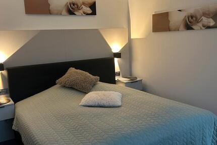 Möbliertes Zimmer separater Eingang Dusche WC 1 zimmer