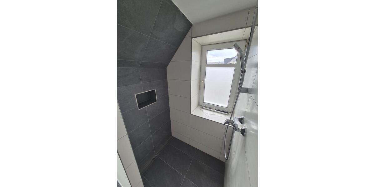 Dachgeschoßwohnung Limbach-Oberfrohna Oberfrohna - 3 Zimmer, 58 m&sup2;, 390&euro; | Angebot:26396288