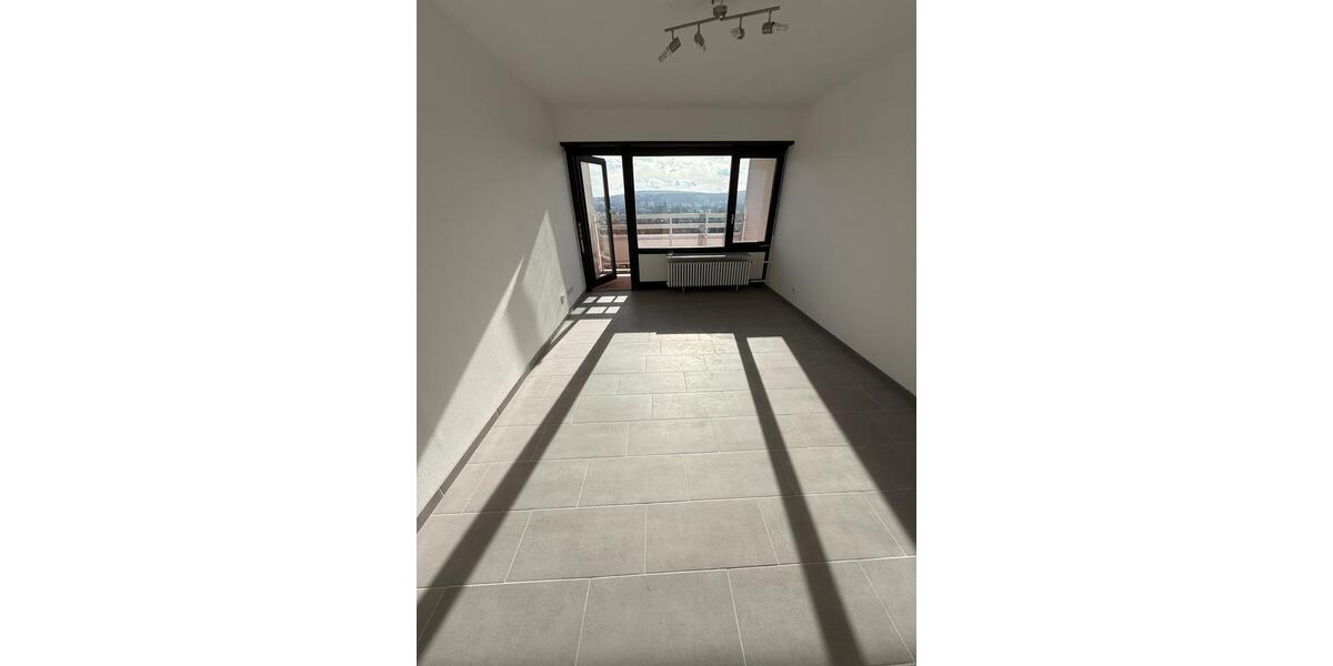 Wohnung 1 Zimmer mit Süd-Balkon, komplett renoviert 1 zimmer