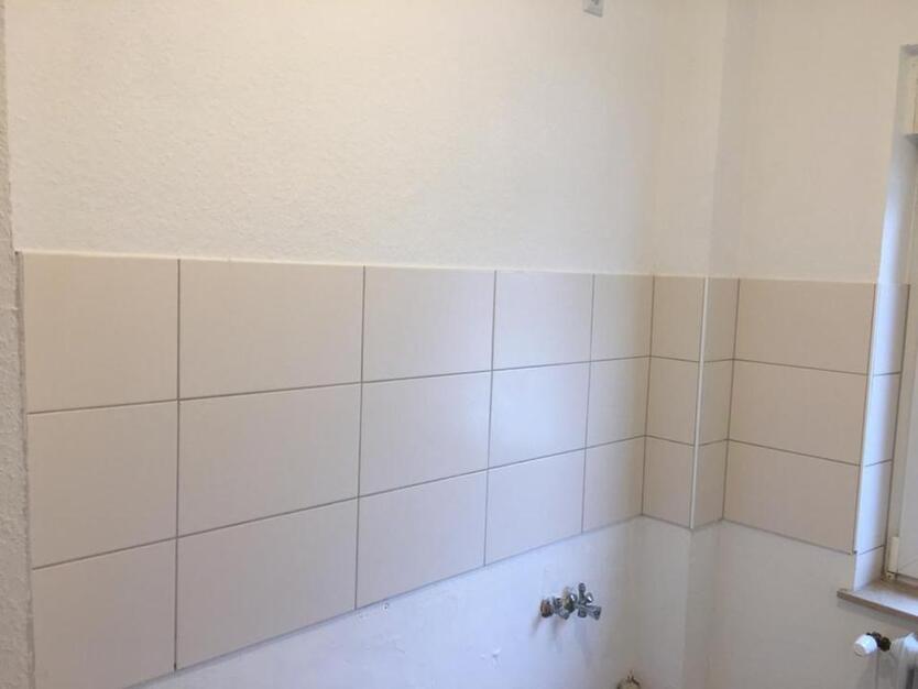 Helle, modernisierte 2- Zimmerwohnung mit Balkon, provisionsfrei