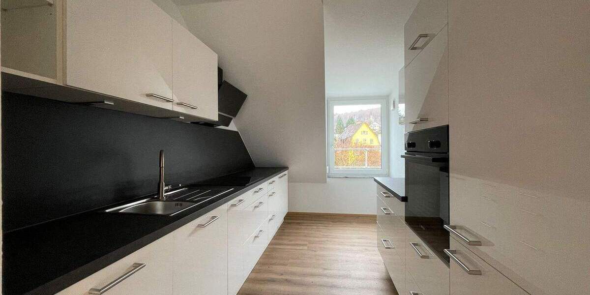 Etagenwohnung Ravensburg Innenstadt - 4 Zimmer, 97 m&sup2;, 1.670&euro; | Angebot:24035427
