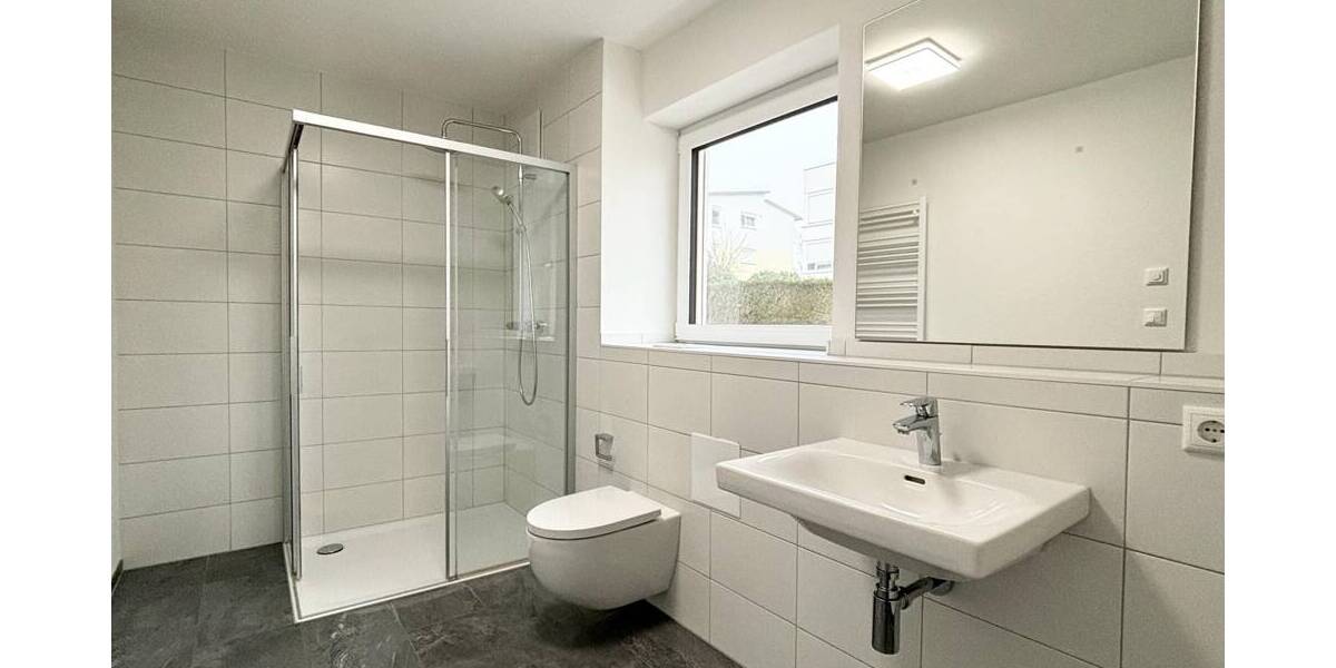 Großzügige 3,5 Zimmer-Wohnung im 1. OG in schöner Wohnlage 3 zimmer