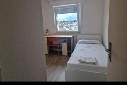 Wohnung für Mitarbeiter in Ludwigsburg zimmer