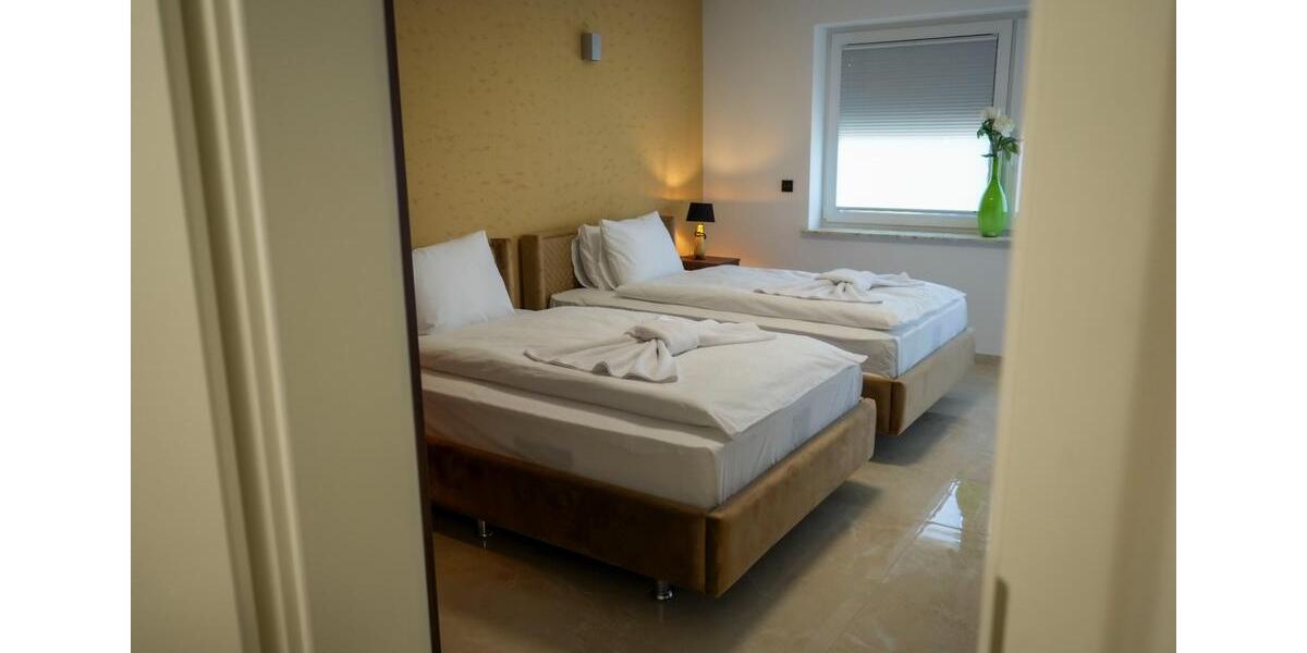 Wohnen auf Zeit Garbsen Berenbostel - 3 Zimmer, 75 m&sup2;, 99&euro; | Angebot:25053530
