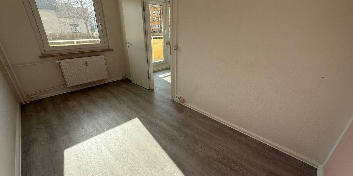 Etagenwohnung Chemnitz Kappel - 4 Zimmer, 90 m&sup2;, 450&euro; | Angebot:26751468