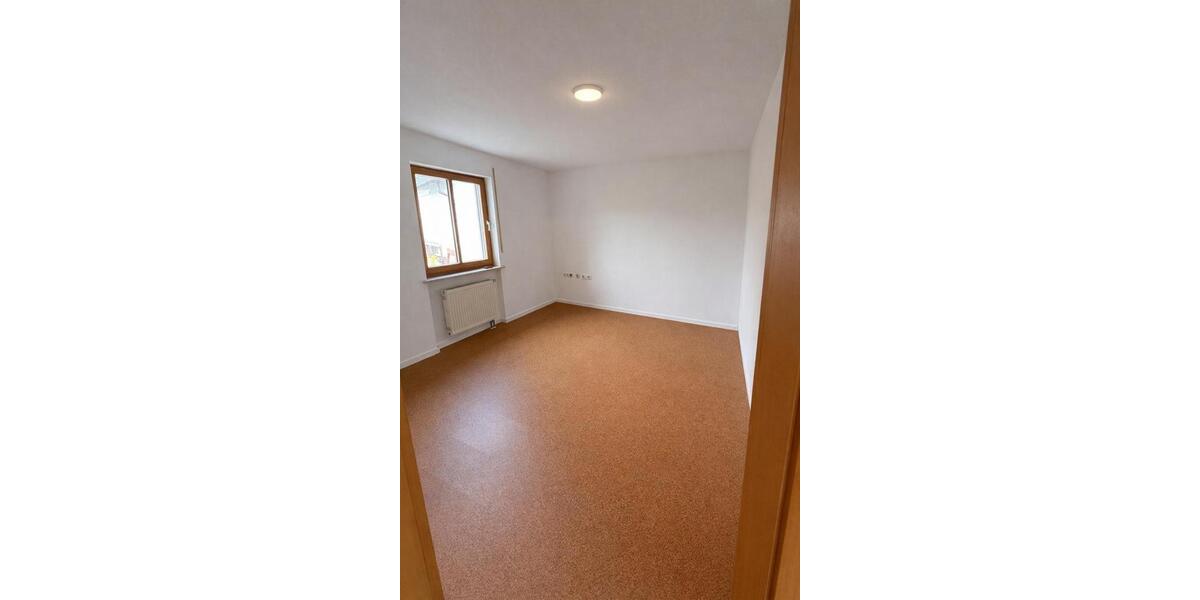 Etagenwohnung Bodenmais - 3 Zimmer, 85 m&sup2;, 980&euro; | Angebot:26272773