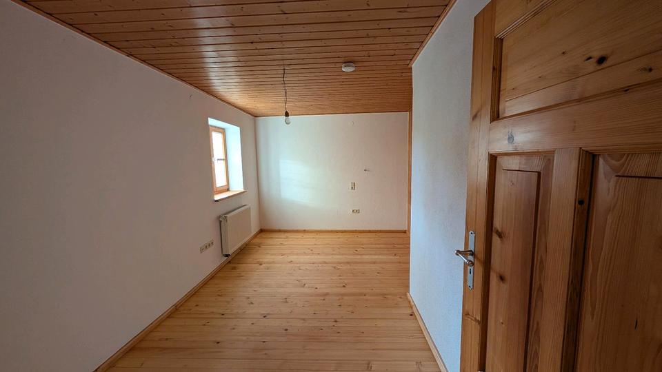Erdgeschoßwohnung Feuchtwangen - 3 Zimmer, 80 m&sup2;, 750&euro; | Angebot:26548471