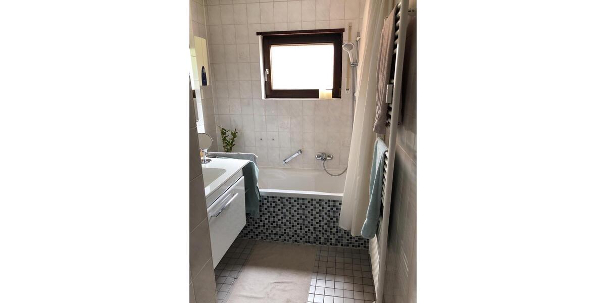 Etagenwohnung Markgröningen - 2.5 Zimmer, 66 m&sup2;, 820&euro; | Angebot:26611952