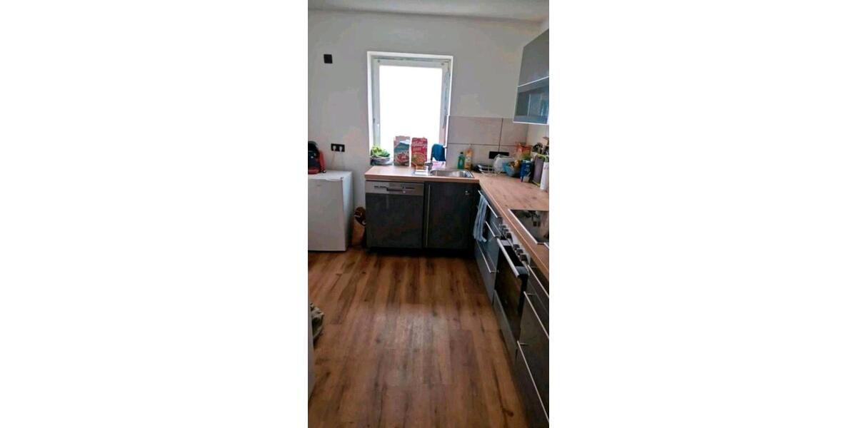 Einfamilienhaus Bad Königshofen im Grabfeld - 8 Zimmer, 196 m&sup2;, 1.100&euro; | Angebot:25725357