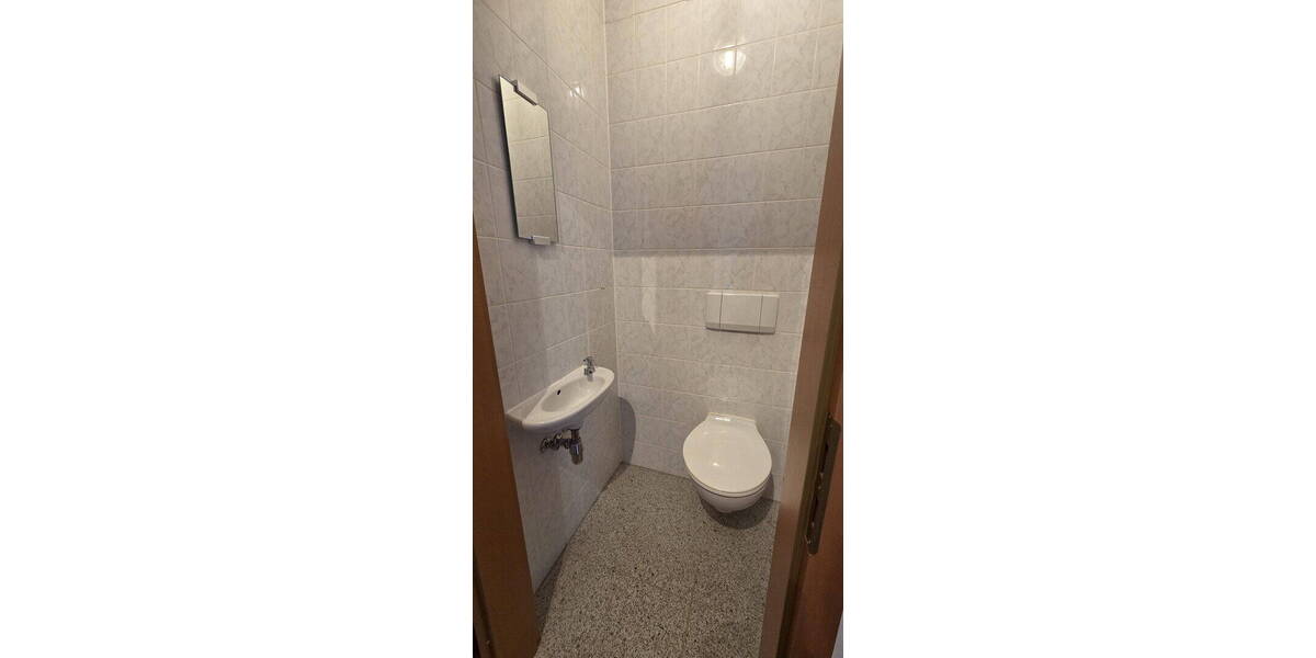 Etagenwohnung Fürth Innenstadt - 2 Zimmer, 77 m&sup2;, 785&euro; | Angebot:26015836