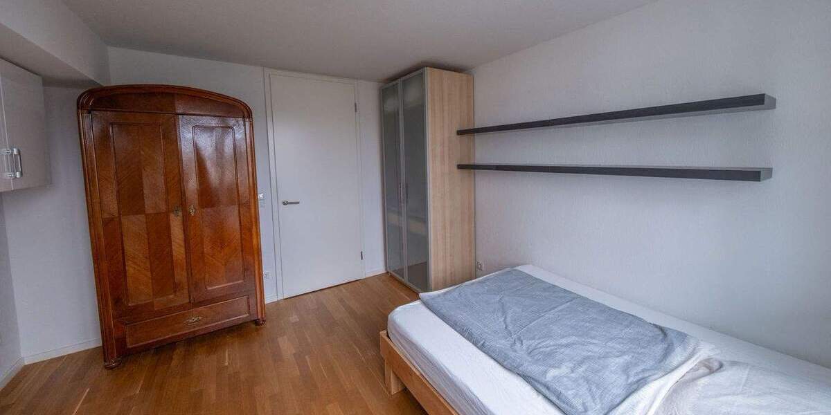 Etagenwohnung Offenbach am Main Bieberer Berg - 3 Zimmer, 112 m&sup2;, 2.500&euro; | Angebot:24866633