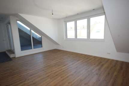 Wohnung Düsseldorf Derendorf - 2 Zimmer, 64 m&sup2;, 1.207&euro; | Angebot:26986108