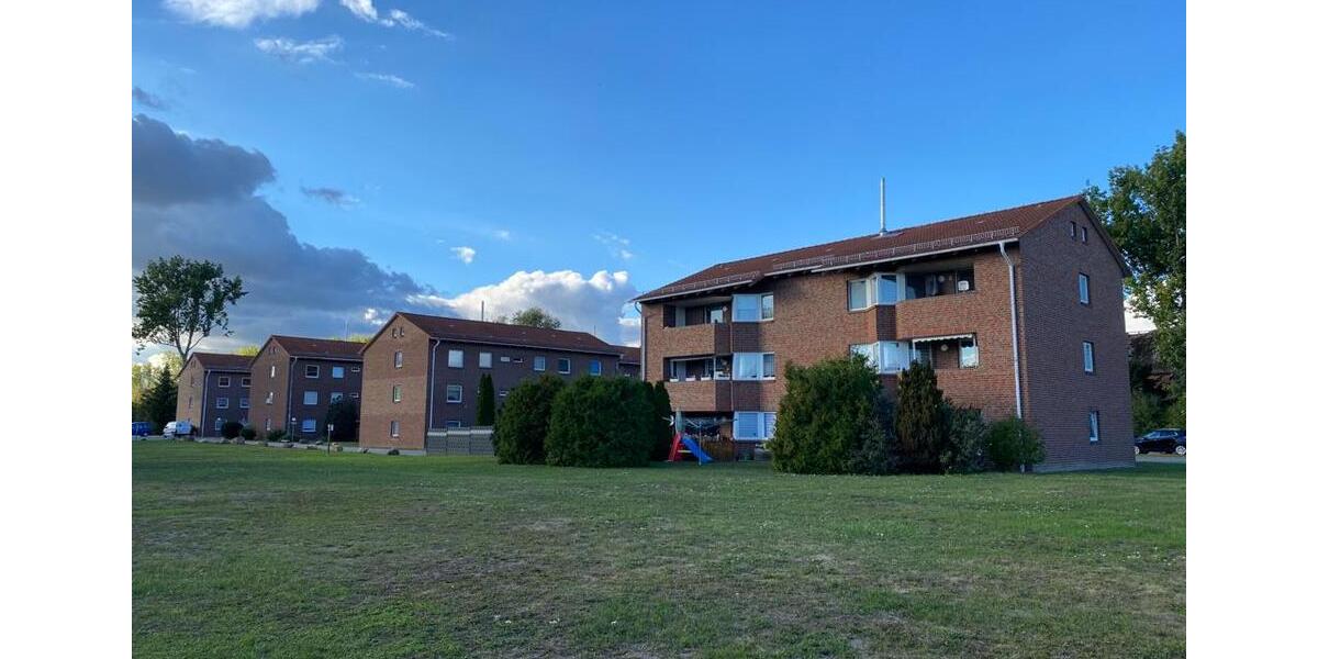 Etagenwohnung Gröningen - 4 Zimmer, 89 m&sup2;, 534&euro; | Angebot:25903046