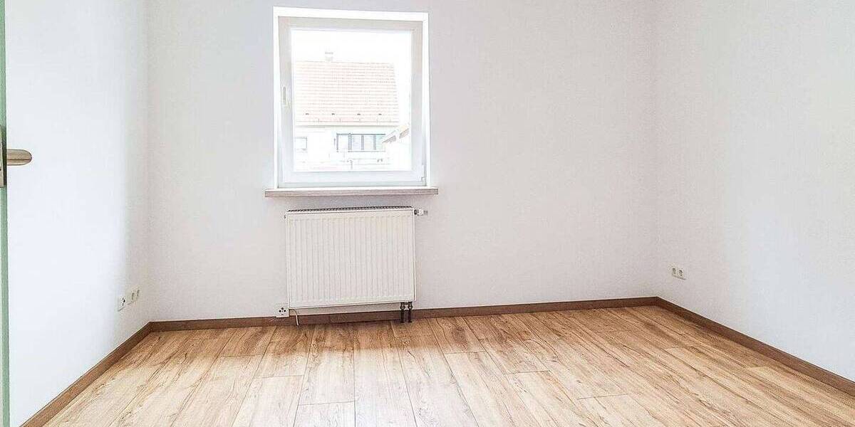Einfamilienhaus Waldbüttelbrunn - 3 Zimmer, 72 m&sup2;, 880&euro; | Angebot:26596740