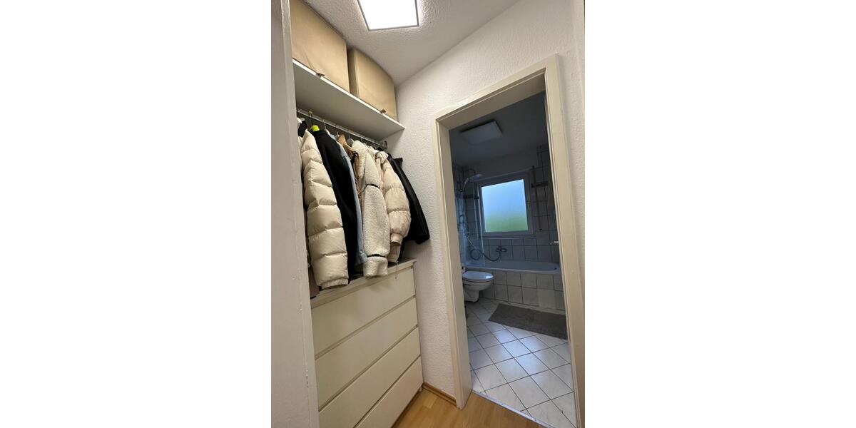 KA-Mühlburg, schöne, helle 3-ZKB mit kl. Loggia im EG 3 zimmer