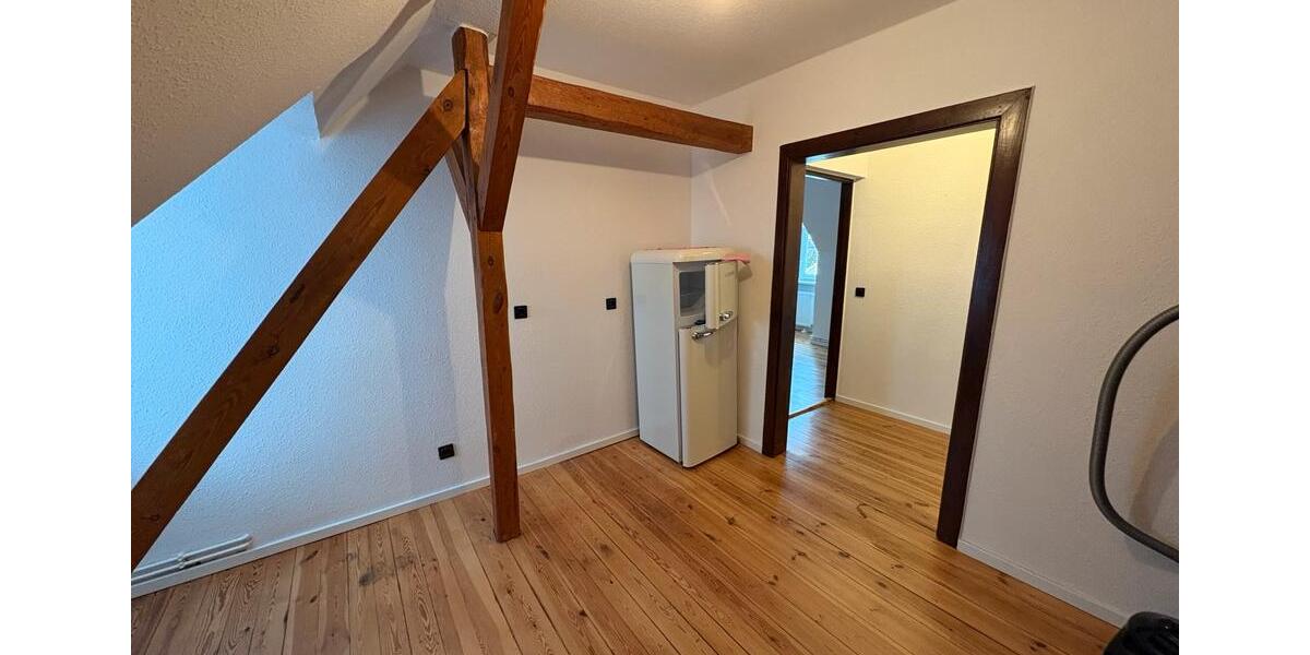 Dachgeschoßwohnung Wesenberg - 2 Zimmer, 50 m&sup2;, 460&euro; | Angebot:24704407