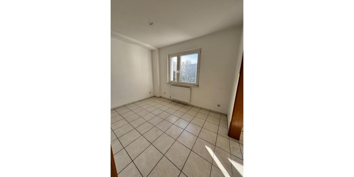 Etagenwohnung Essen Stadtbezirk IV - 4 Zimmer, 90 m&sup2;, 660&euro; | Angebot:25105176