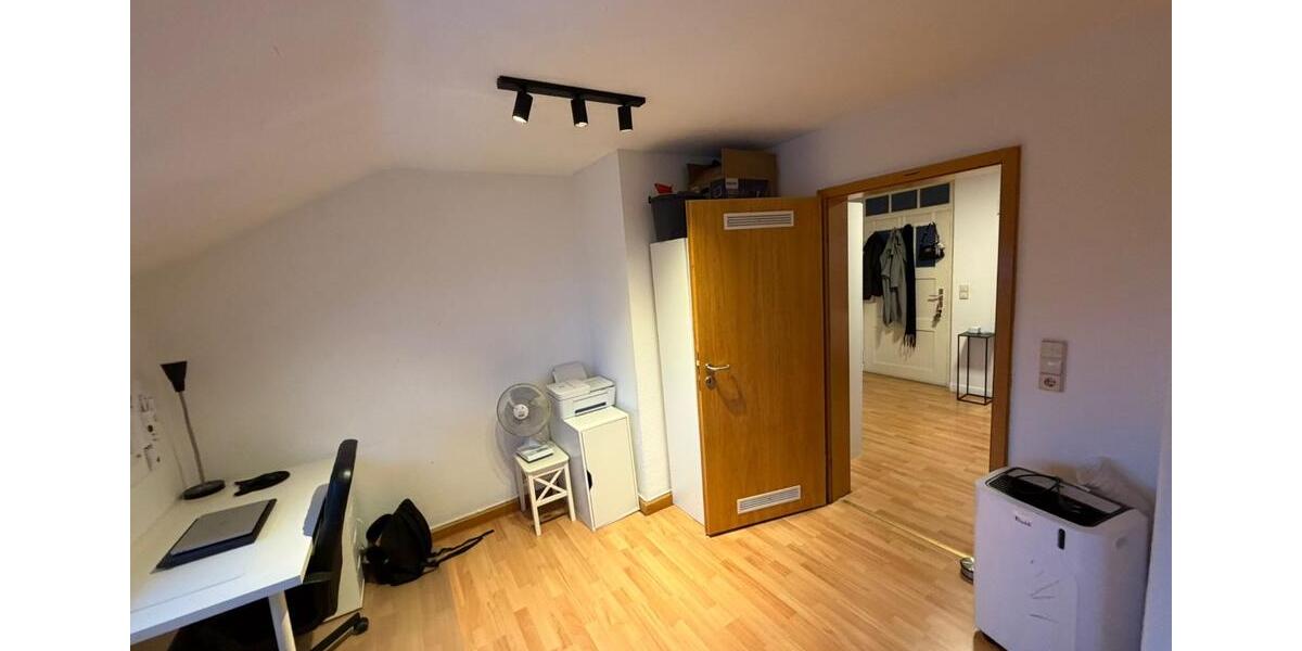 Dachgeschoßwohnung Hildesheim - 2 Zimmer, 60 m&sup2;, 390&euro; | Angebot:25157587