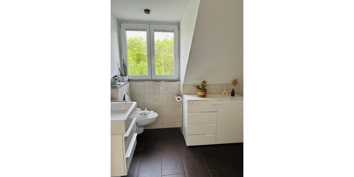 Dachgeschoßwohnung München Pasing-Obermenzing - 4 Zimmer, 98 m&sup2;, 2.250&euro; | Angebot:26653024