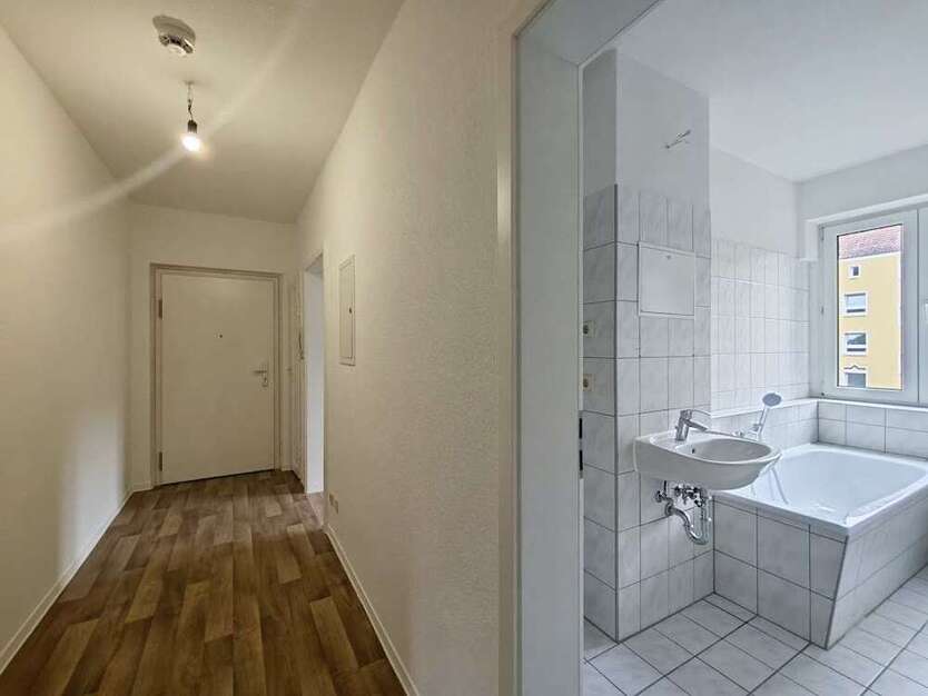 Wohnung zum Mieten in Zeitz 314 € 55.9 m²