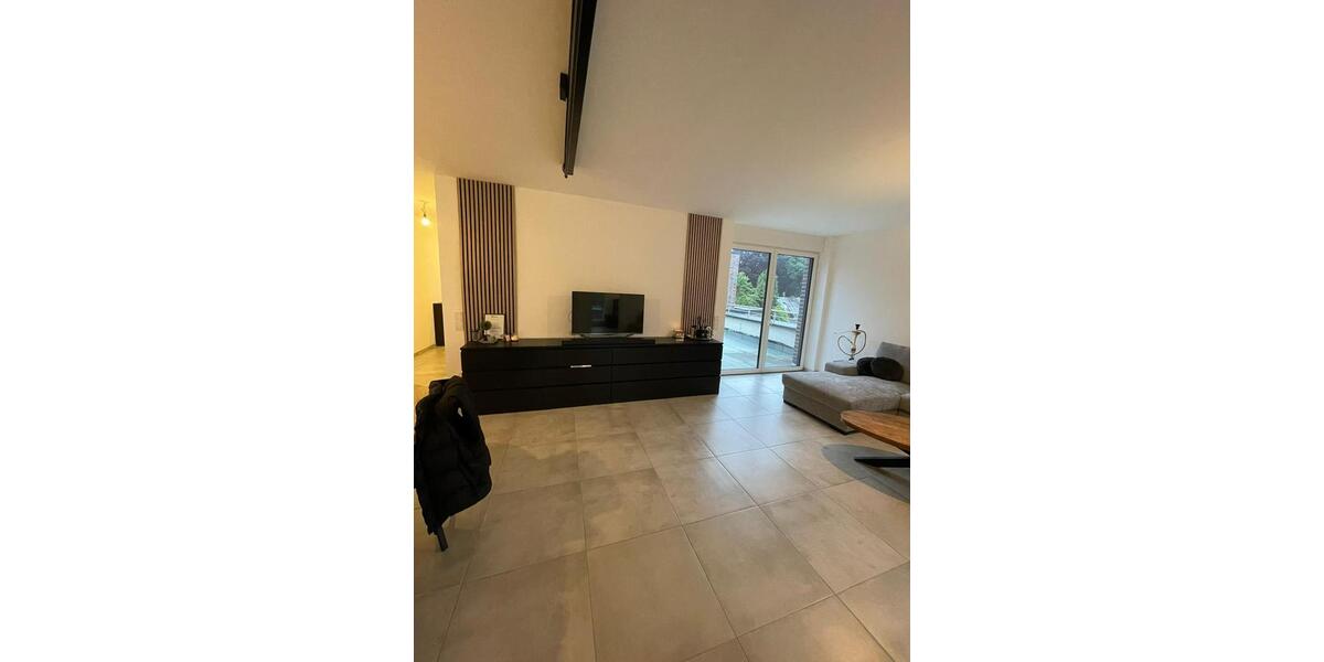 Einfamilienhaus Emmerich am Rhein - 2 Zimmer, 82 m&sup2;, 1.295&euro; | Angebot:25932976