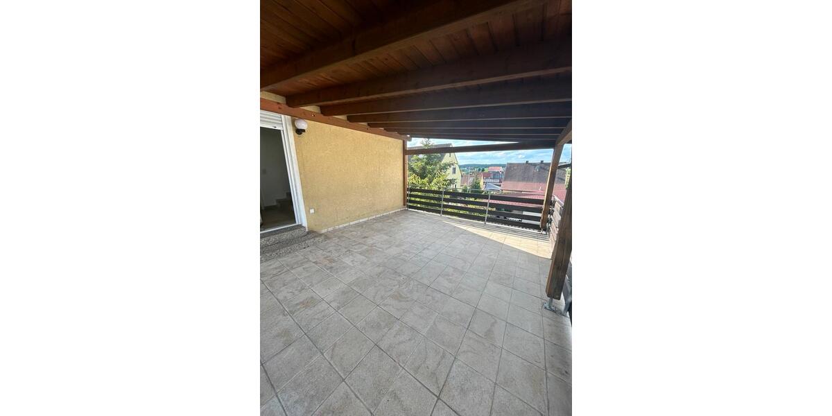 Etagenwohnung Mitteleschenbach - 5 Zimmer, 120 m&sup2;, 850&euro; | Angebot:26215565