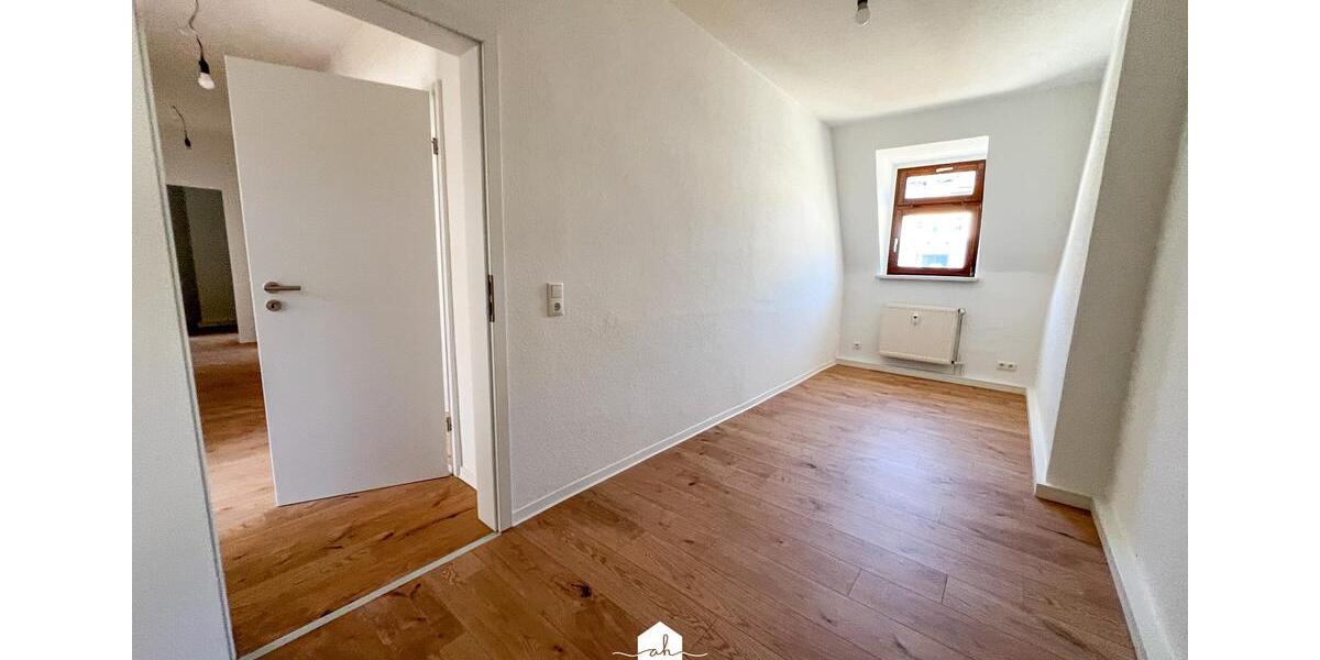 Dachgeschoßwohnung Greiz - 4 Zimmer, 83 m&sup2;, 480&euro; | Angebot:26476621