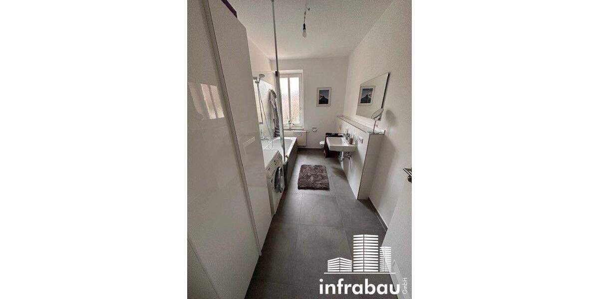 Gut geschnittene geräumige 2-ZKB mit saniertem Bad 2 zimmer