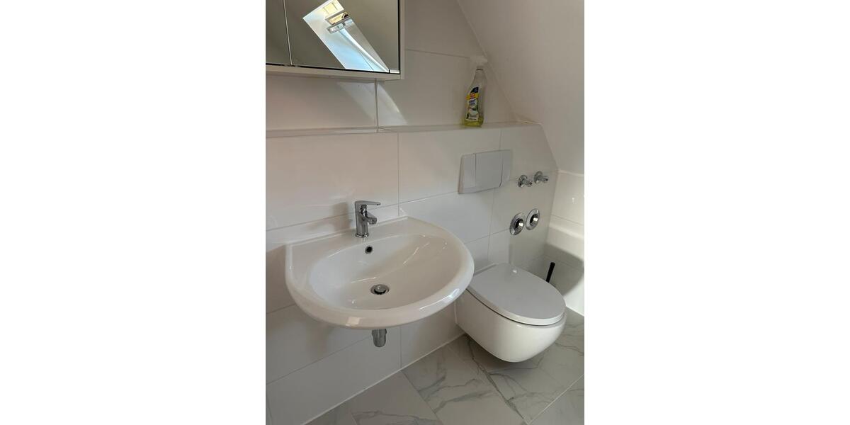 Etagenwohnung Sarstedt - 3 Zimmer, 119 m&sup2;, 1.450&euro; | Angebot:25853436