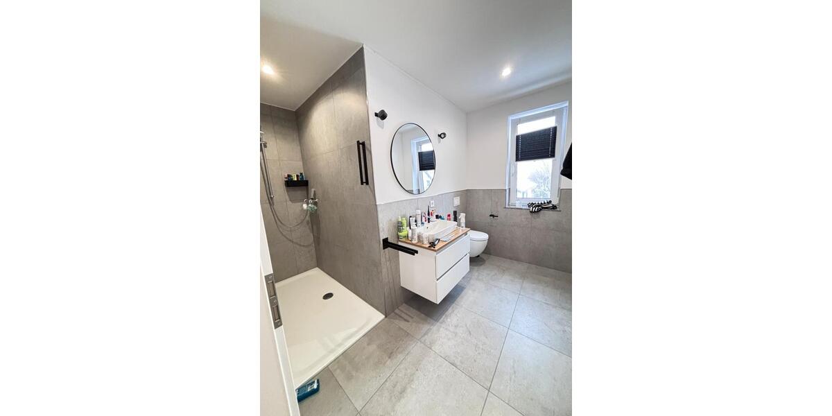 3-Zimmer Wohnung mit Loggia, 102 qm in Neuengeseke zu vermieten 3 zimmer