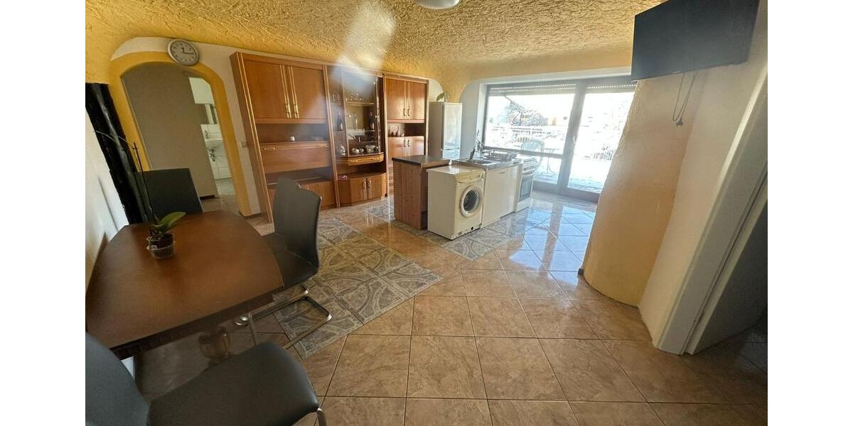 Mit Terrasse-helle, teilmöblierte 2,5-Zimmer Wohnung zu vermieten 2.5 zimmer