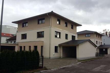 Haus Buchloe - 5 Zimmer, 123 m&sup2;, 1.600&euro; | Angebot:26901573