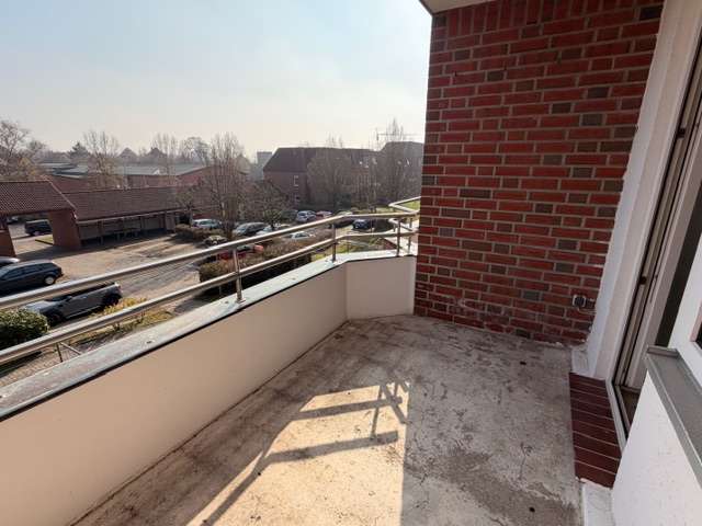 Etagenwohnung Brunsbüttel - 3 Zimmer, 66 m&sup2;, 375&euro; | Angebot:25602815