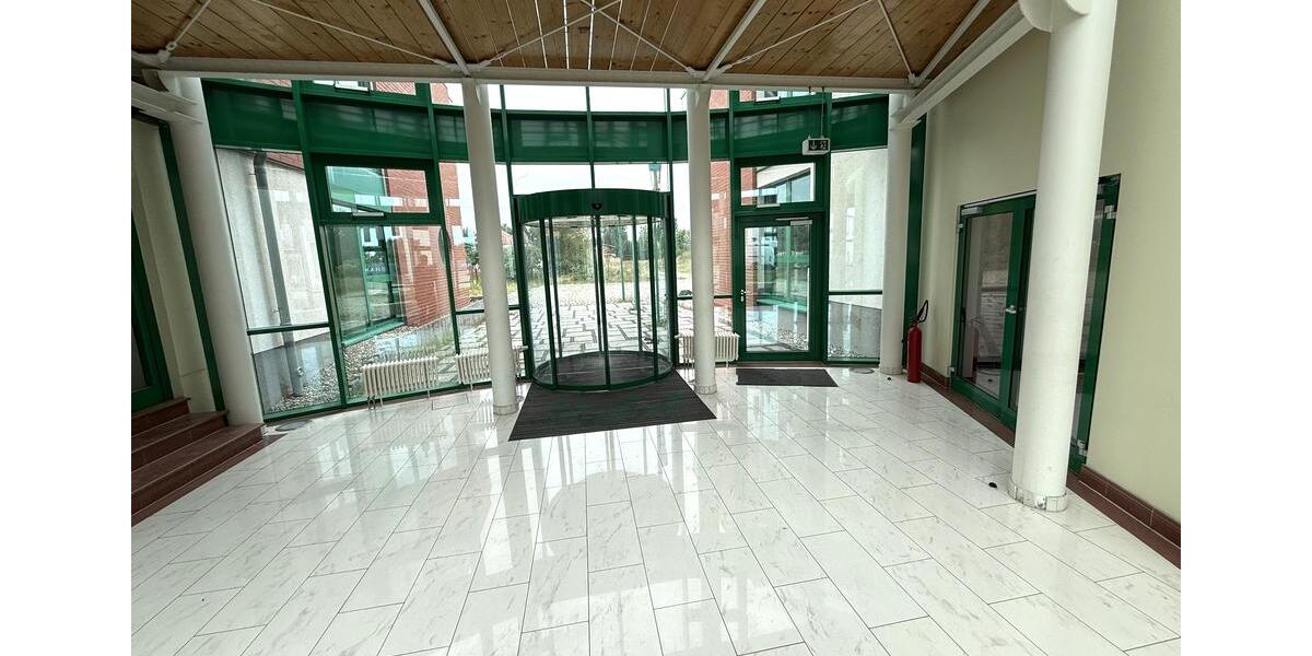 Große Gewerbeeinheit mit Glasfaseranschluss in Peitz zu vermieten! zimmer