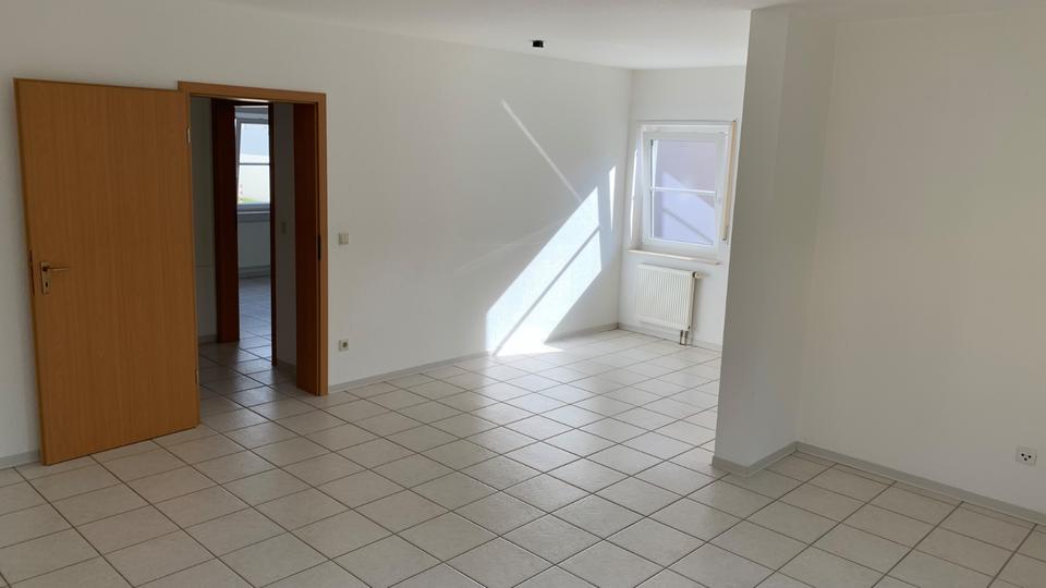 Dachgeschoßwohnung Ludwigshafen am Rhein Edigheim - 2 Zimmer, 54 m&sup2;, 695&euro; | Angebot:24689451