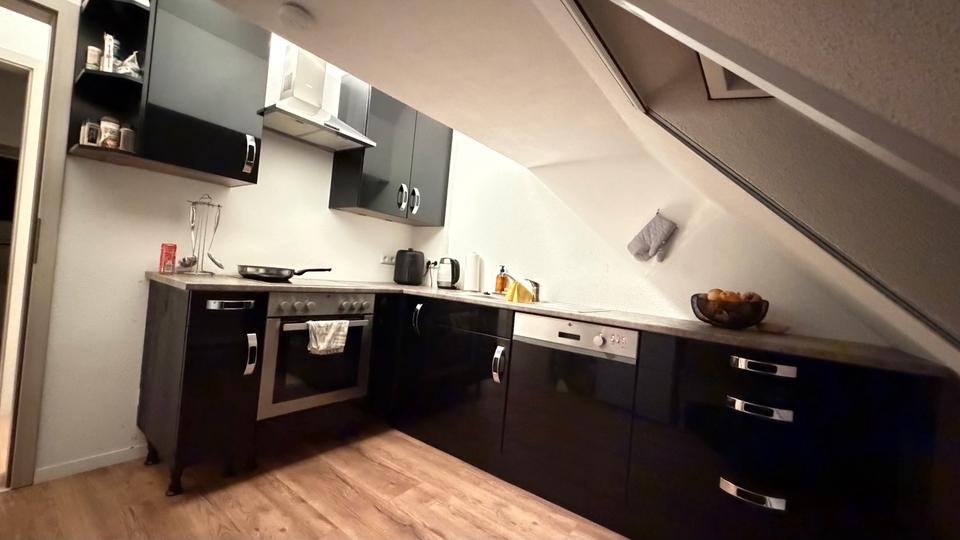 Dachgeschoßwohnung Rottenburg am Neckar - 3 Zimmer, 73 m&sup2;, 700&euro; | Angebot:25057543