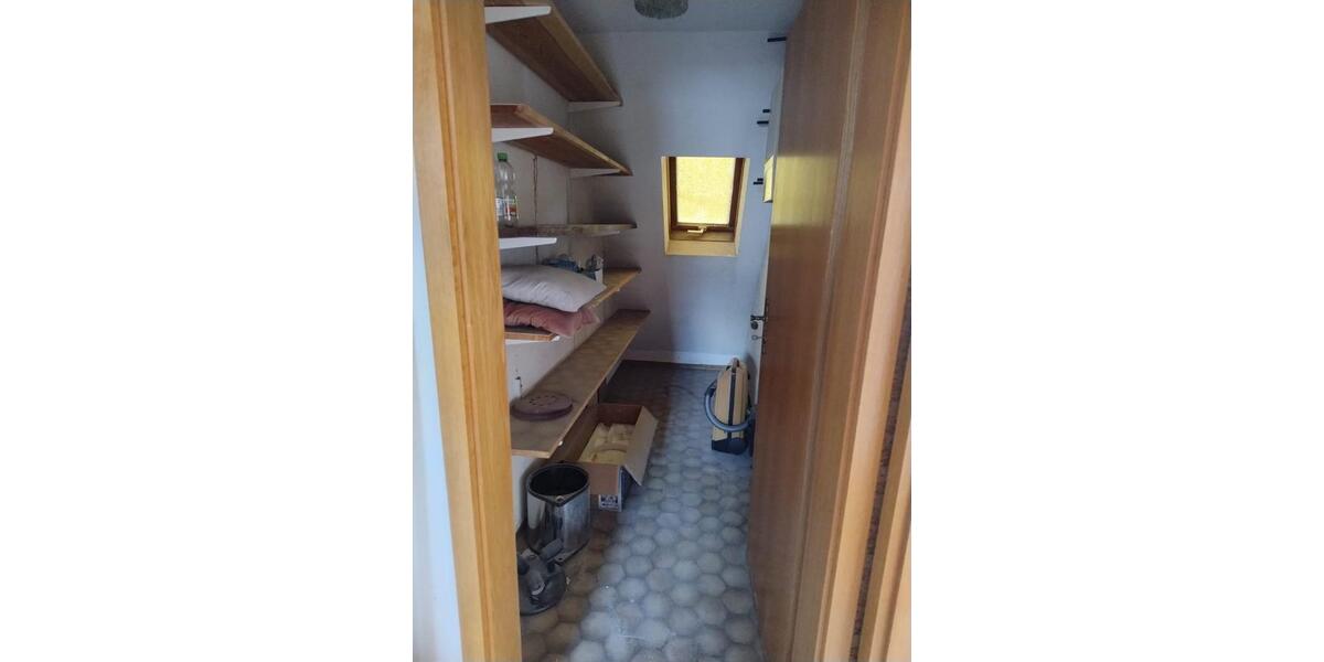 Dachgeschoßwohnung Neubrunn - 2 Zimmer, 85 m&sup2;, 750&euro; | Angebot:25948012