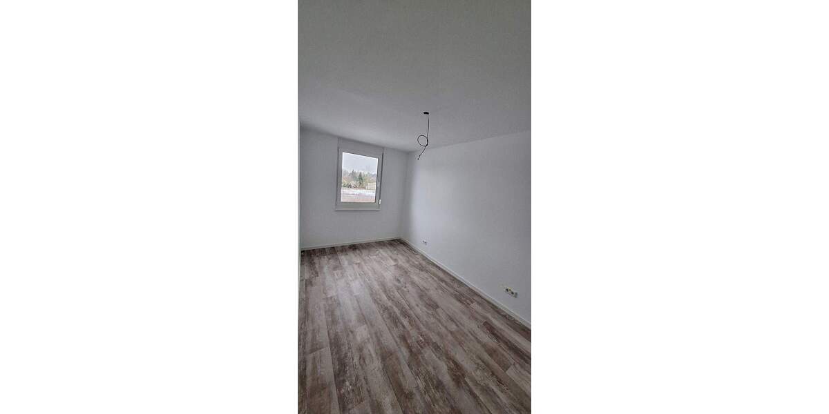 Reihenhaus Pirna - 5 Zimmer, 120 m&sup2;, 1.700&euro; | Angebot:25775008