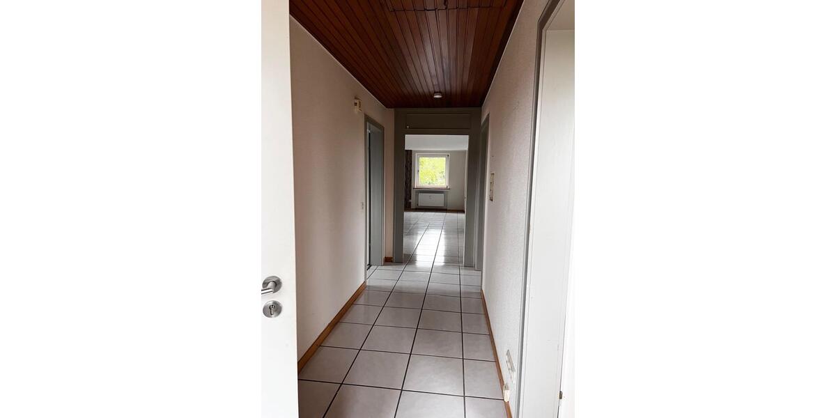 Dachgeschoßwohnung Rinteln - 3 Zimmer, 90 m&sup2;, 750&euro; | Angebot:26368155