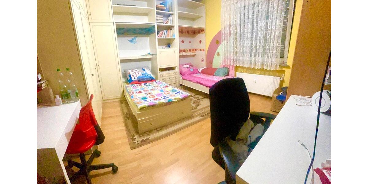 Etagenwohnung Sindelfingen Sindelfingen (Stadt) - 4 Zimmer, 98 m&sup2;, 1.400&euro; | Angebot:24857814