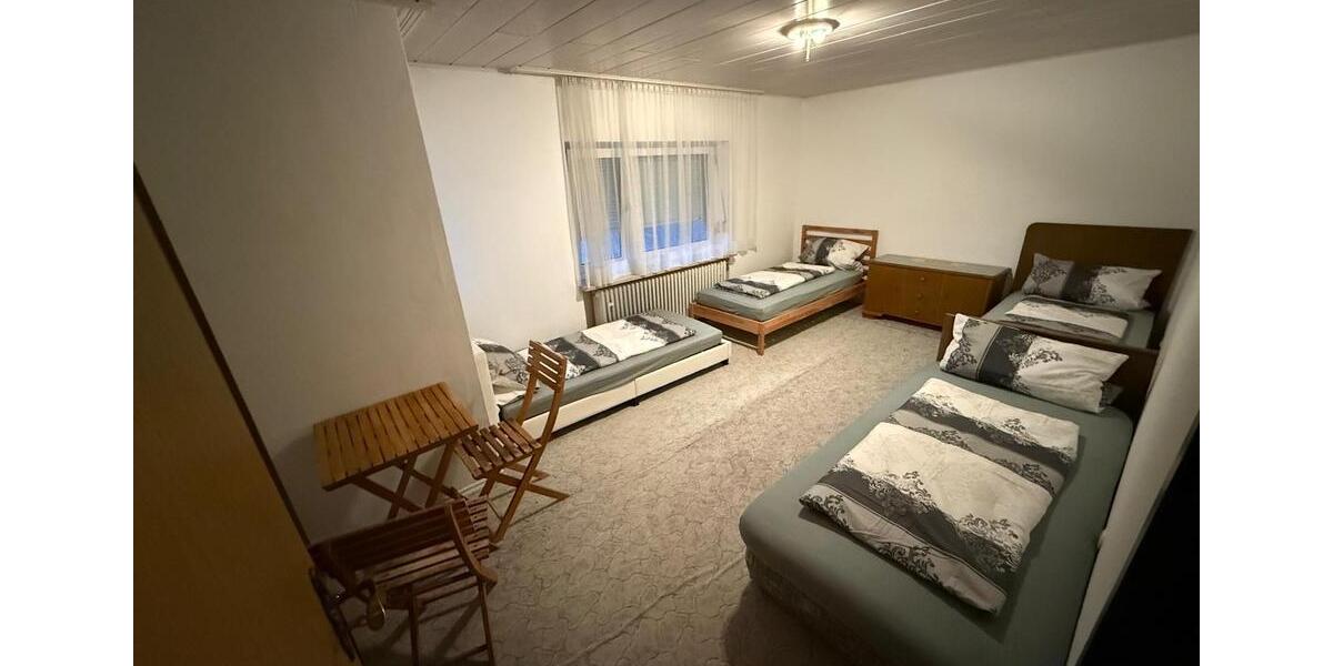 Deluxe Monteurzimmer Od Langzeit Miete10Bis12 Personen 5 zimmer