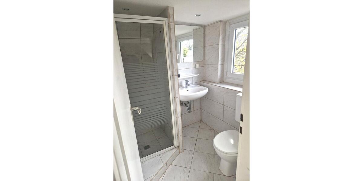 Dachgeschoßwohnung Köln Rodenkirchen - 1 Zimmer, 25 m&sup2;, 600&euro; | Angebot:26048075