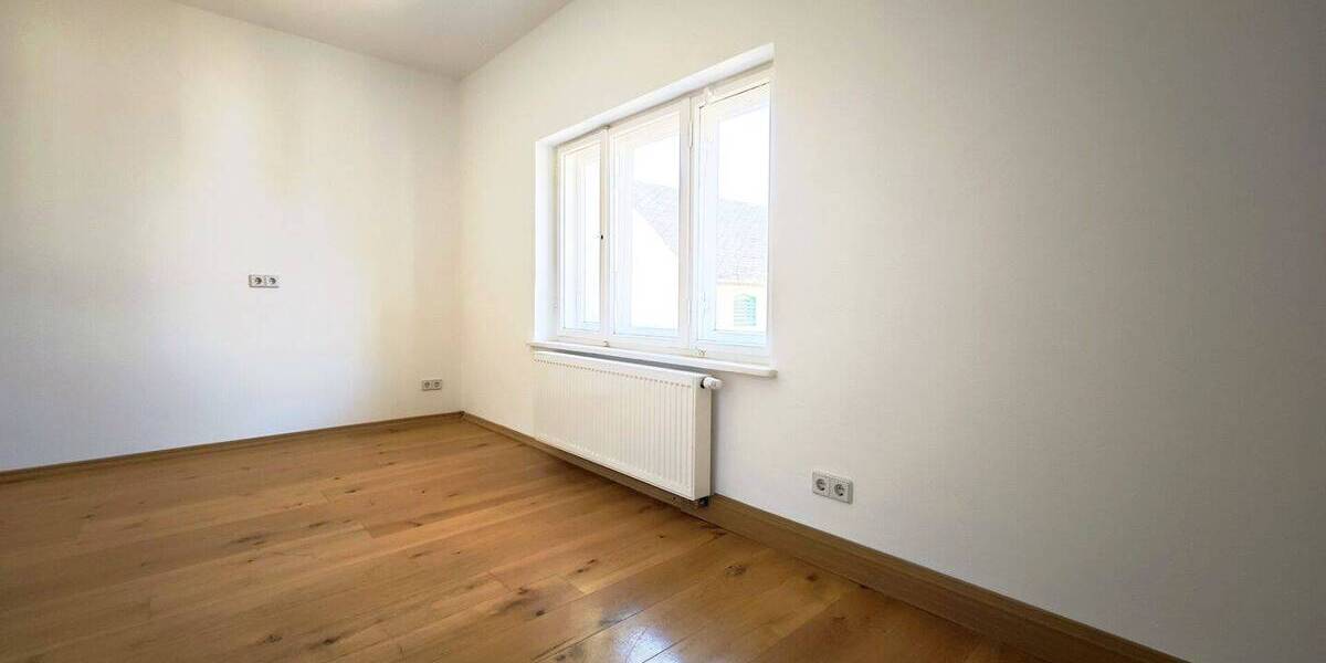 Zimmer Dresden / Bühlau Bühlau/Weißer Hirsch - 2 Zimmer, 72 m&sup2;, 580&euro; | Angebot:26189403
